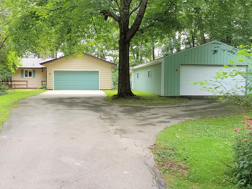 1st image of 6852 Woodland Dr