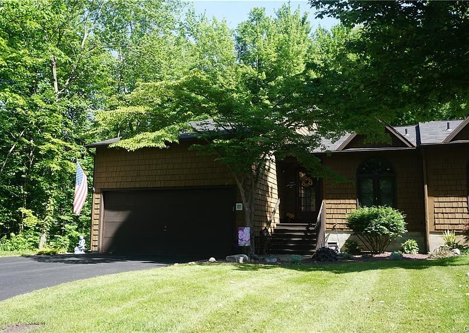 1st image of 3401 Grey Birch Dr