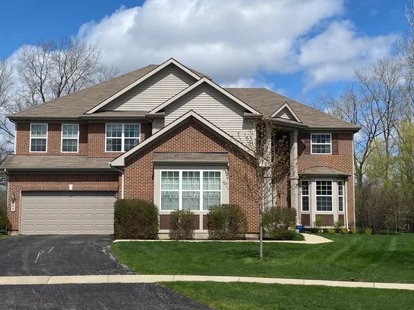 698 Blazing Star Ct, Lake Villa, IL 60046