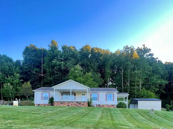 1152 Hinton Rd, White Oak, WV 25989