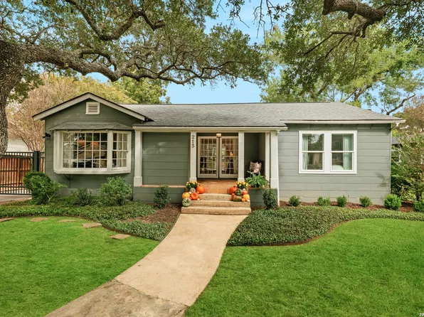 215 Brightwood Pl, San Antonio, TX 78209
