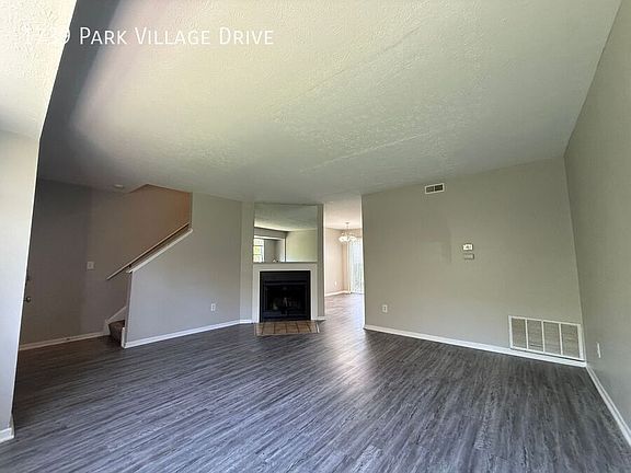 3rd image of 1739 Park Village Dr
