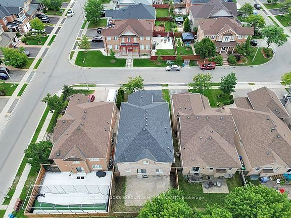 4th image of 122 Pappain Cres