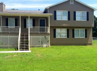 28 Winchester Dr, Euharlee, GA 30145
