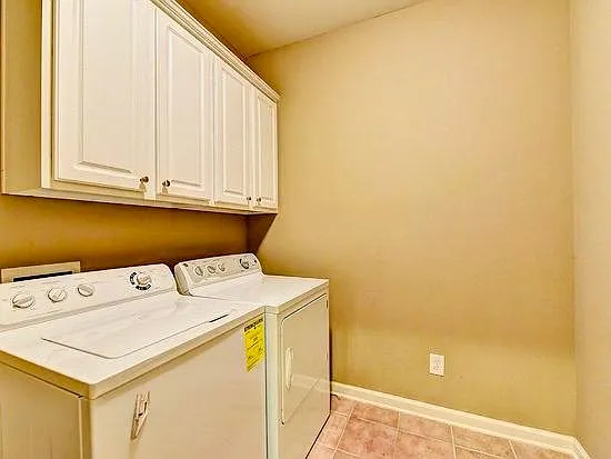 2800 Loftview Sq — Photo 17