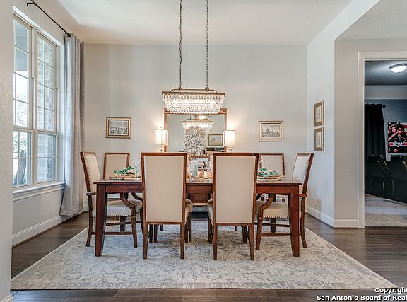 4th image of 10011 Raechel Ln
