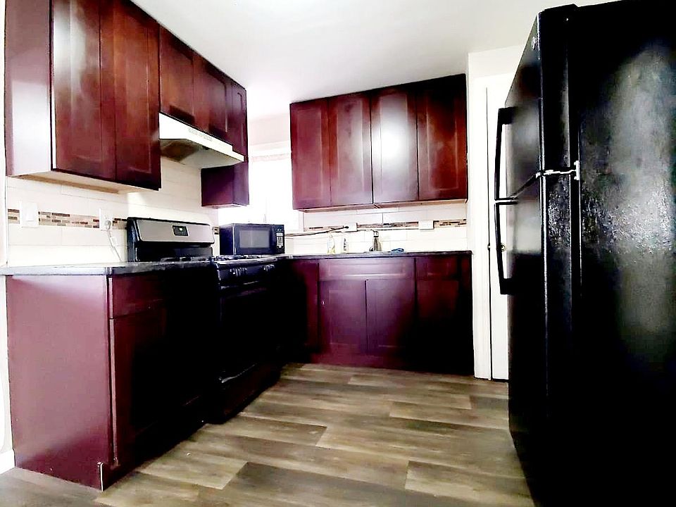 2nd image of 98 Old Bergen Rd #2D