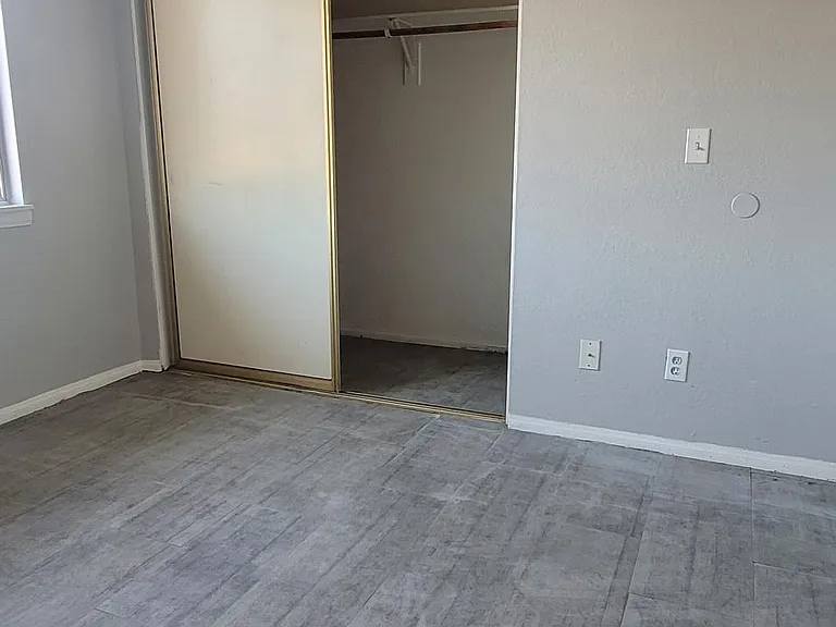 21250 Laguna Rd #5 — Photo 37