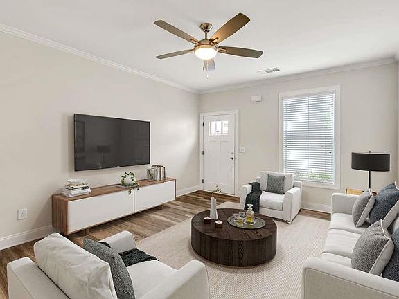 2nd image of 130 Magnolia Pl