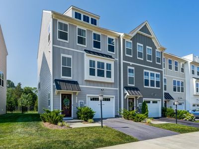 5937 McComb St, Crozet, VA, 22932