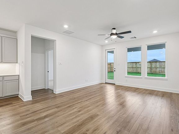 3rd image of 21603 Berry Crest Ln