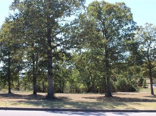 34 Park Dr #19, Eureka Springs, AR 72631