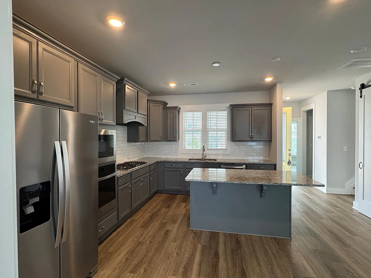 Building Photo - 121 Broadwater Dr