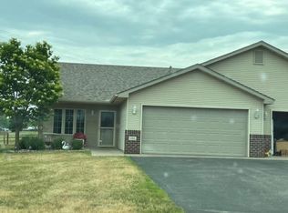 106 Cottage Dr, Osceola, WI 54020