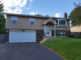 632 S Vista Dr, Algonquin, IL 60102