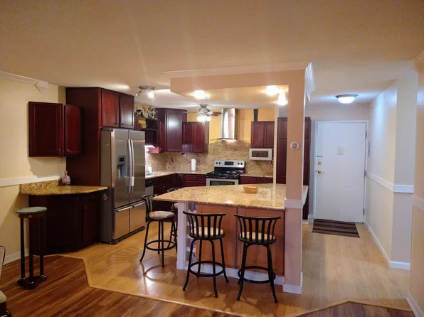 585 S Alton Way APT 5A, Denver, CO 80247