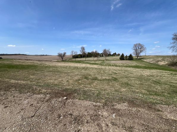 56205 County Road 86, Plainview, MN 55964