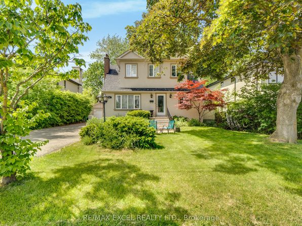381 Niar Ave, Mississauga, ON L5G 1W2