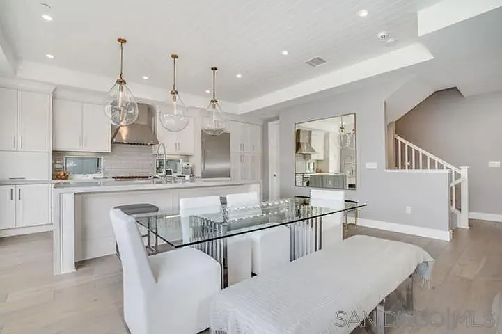 710 E Ave — Photo 14