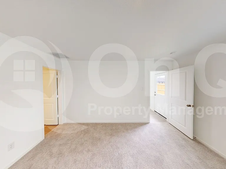 3911 Ontario Way — Photo 11