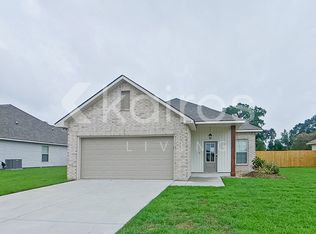 206 Acoustic Ln, Carencro, LA 70520