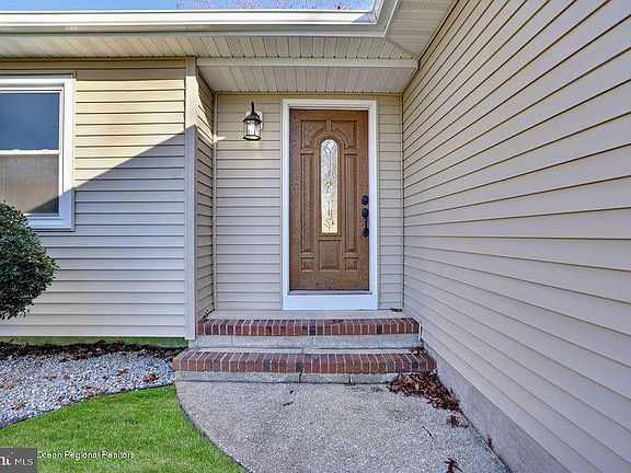4th image of 1141 Kenton Dr