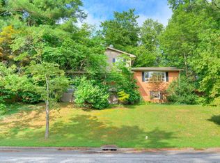 1204 Milton Ln, Radford, VA 24141