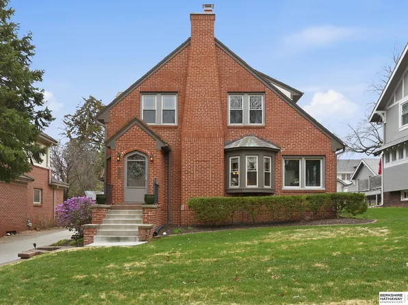 5165 Jackson St, Omaha, NE 68106