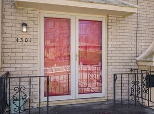 4301 NW 51st St, Kansas City, MO 64151