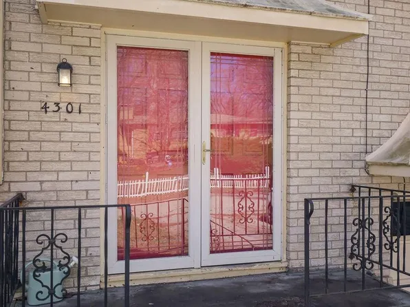 4301 NW 51st St, Kansas City, MO 64151