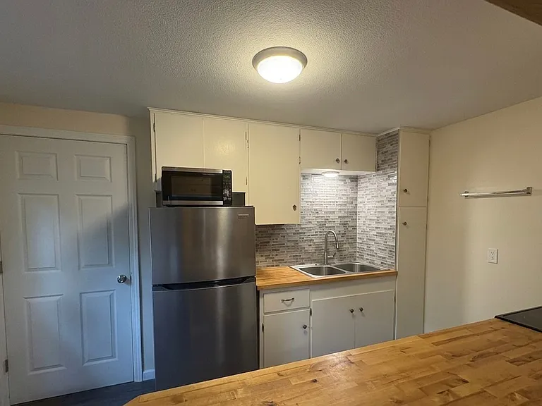413 Moro St #3 — Photo 5