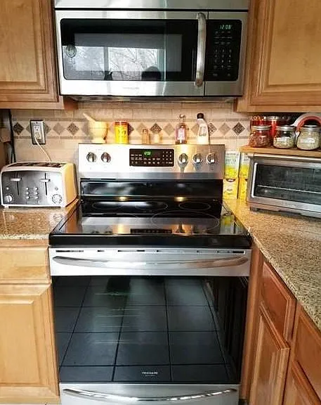 Candlewood Dr — Photo 33