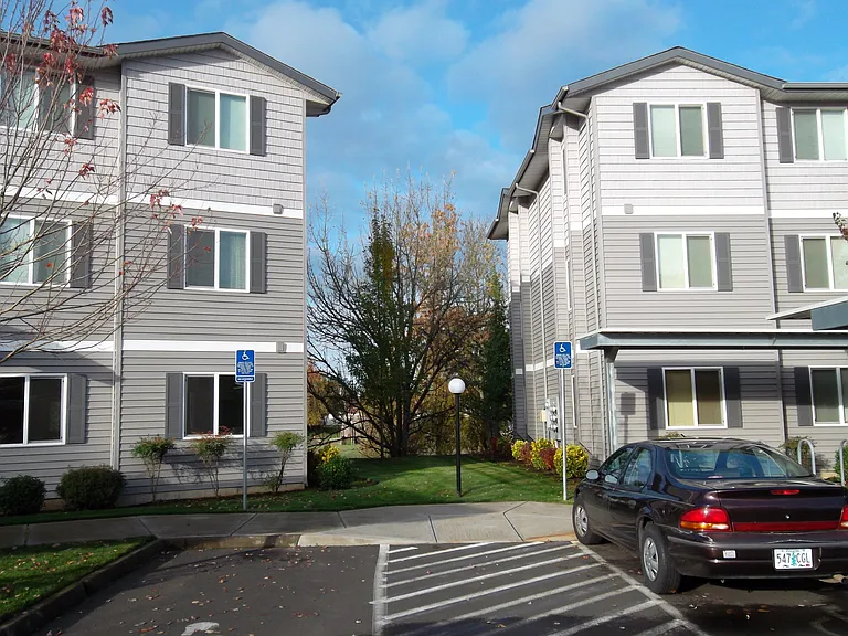 Boulder Creek Apartments — Photo 9