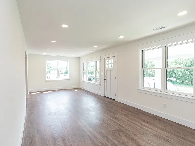 118 Hamilton Rd — Photo 9