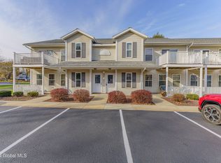 1603 Cambridge Manor Dr, Schenectady, NY 12302