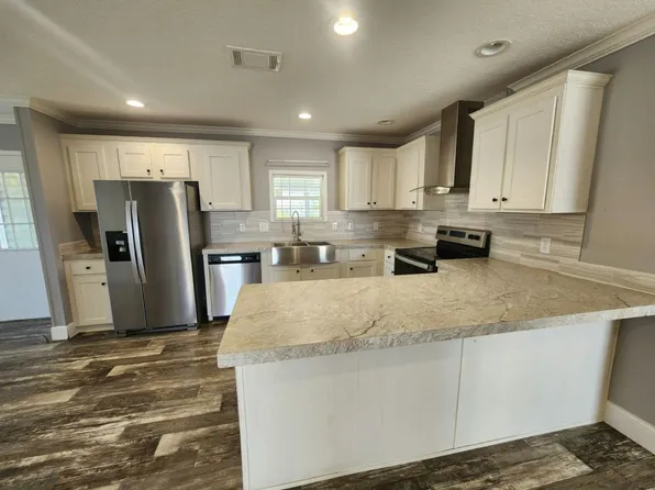 453 Emden St #453, North Fort Myers, FL 33903