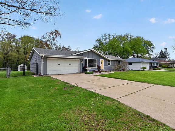 2nd image of 3345 Colby Ln