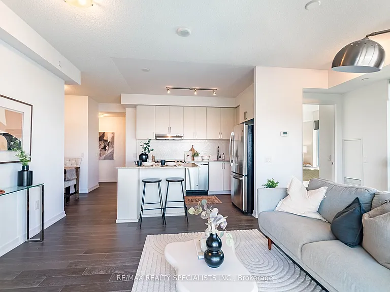 2560 Eglinton Ave W #610 — Photo 3