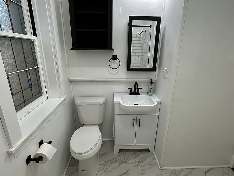 5237 Sutherland Ave #2 — Photo 21