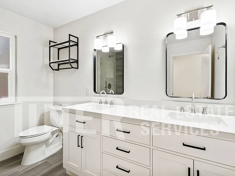 3421 Cobblestone Dr — Photo 14