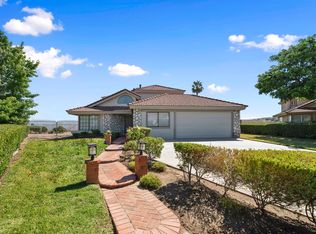 1033 Chekhov Dr, Riverside, CA 92506