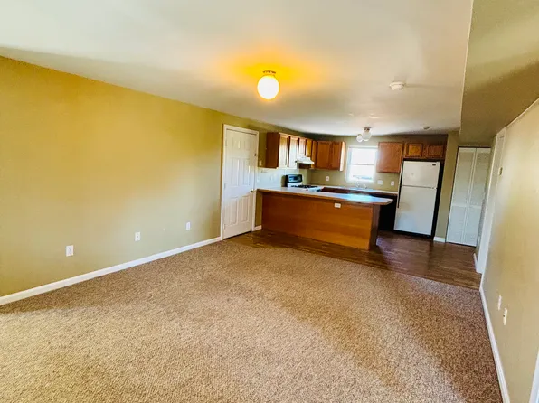 (undisclosed Address), Warren, RI 02885