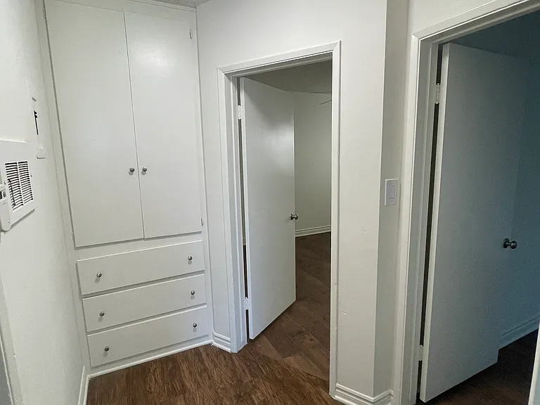10715 La Reina Ave #A — Photo 12
