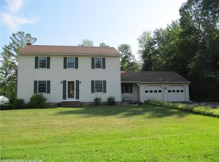 7 Newcomb Dr, Winslow, ME 04901