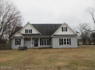 1016 Cuddeback St, Matamoras, PA 18336