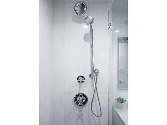 Sold by MNS | media 9