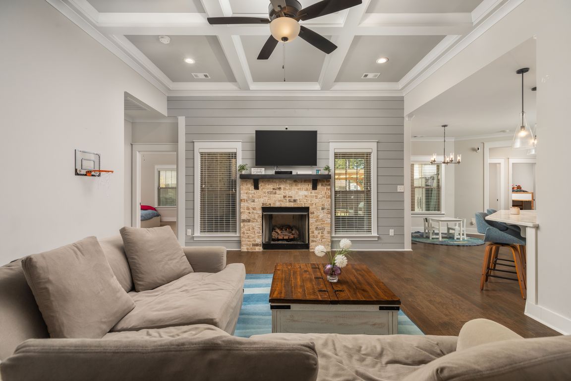 next background image