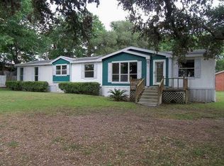 214 W Courthouse St, Cuero, TX 77954