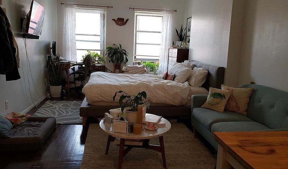 1st image of 530 W 46th St APT 5NE