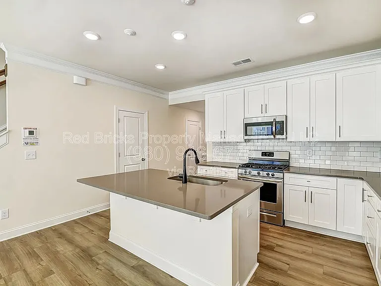 4023 Black Ct — Photo 12